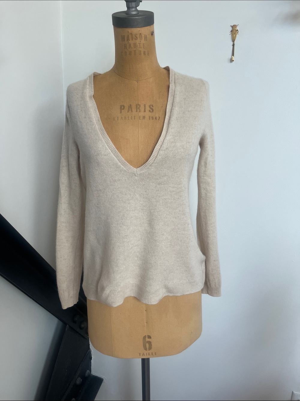 Massimo Dutti Cream V-Neck Sweater cream cashmere